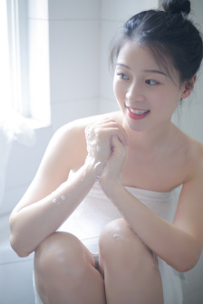 日老女人视频